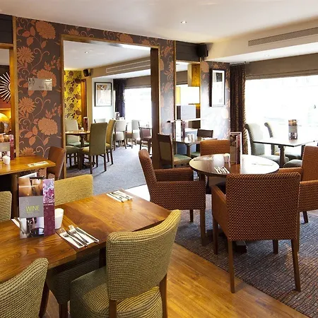 Premier Hotel 3*